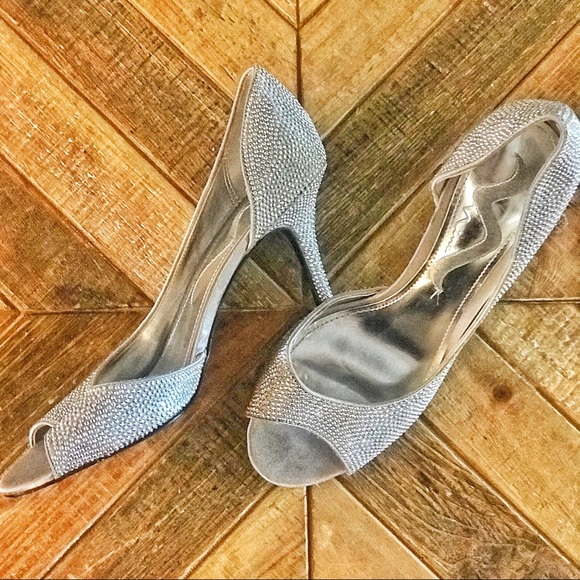 Fabulous Nina Crystal Heels - Formal - Size 7 - Picture 2 of 4
